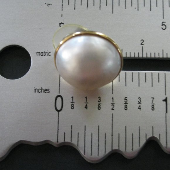 Mabe Pearl Earrings 14kt Gold - Picture 2 of 3